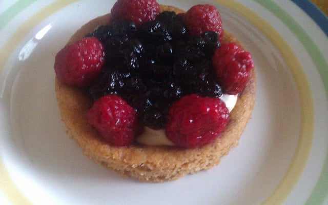 Tartelettes framboises et myrtilles sur sablé breton