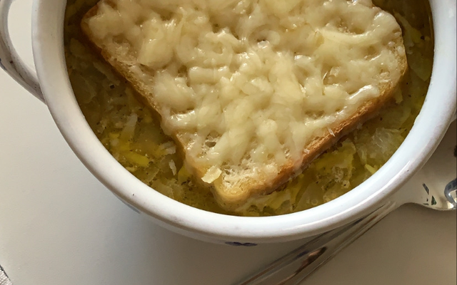 Soupe aux oignons à l'alsacienne
