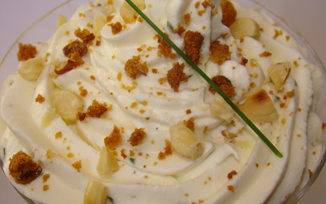 Cappuccino de marrons épicé, sacristains lardons et noix