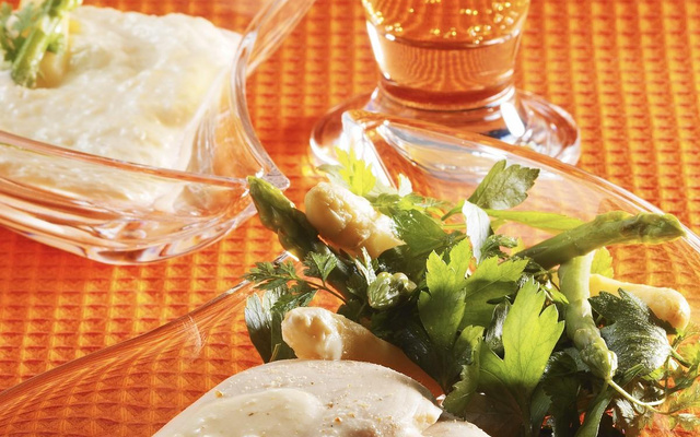 Blanc de volaille aux asperges blanches