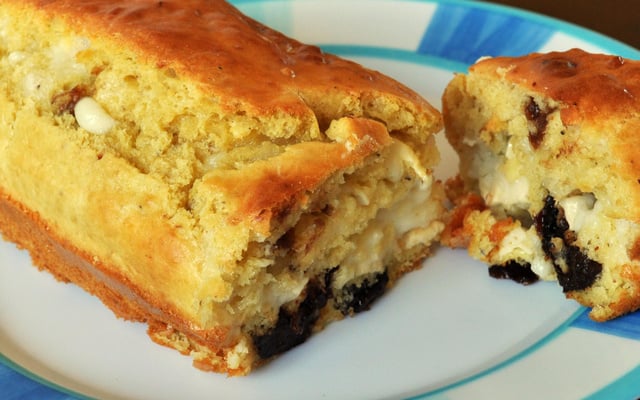 Cake au chèvre et pruneaux