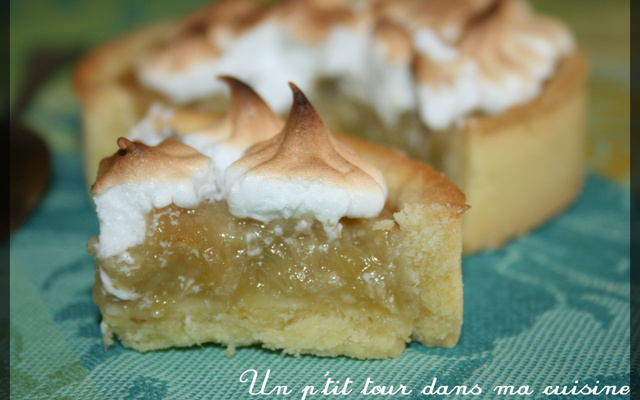 P'tites tartelettes à la rhubarbe meringuées