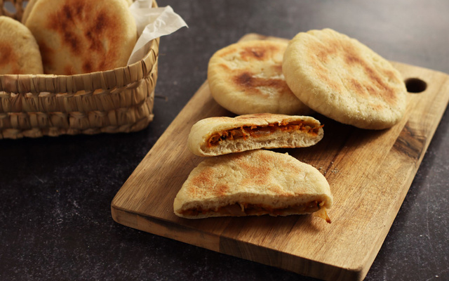 Petits pains farcis végétariens à la poêle