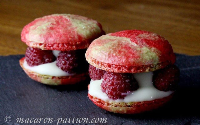 Macarons framboise pistache