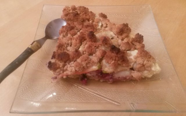 Tarte rhubarbe amandine en crumble