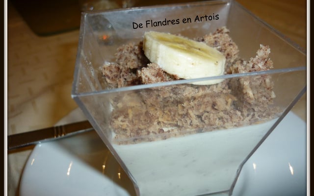 Panna cotta à la banane et son crumble noix de coco chocolat