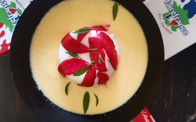 Île flottante à la pêche