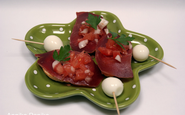Petites tartines d'apéro au jambon