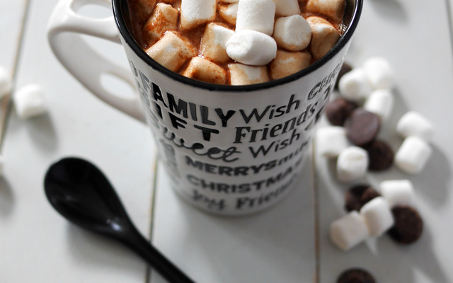 Chocolat chaud aux mini chamallows