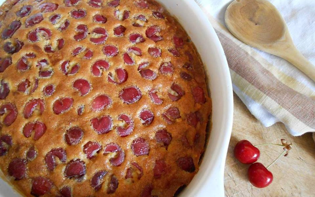 Clafoutis de cerises traditionnel