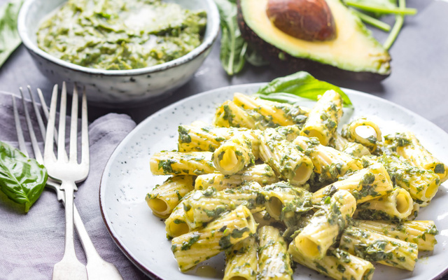 Pates aux amandes et à l'avocat