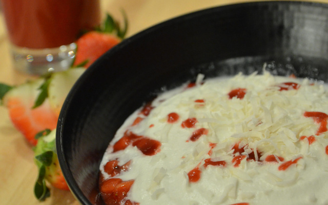 Minestrone de fraises et écume de coco