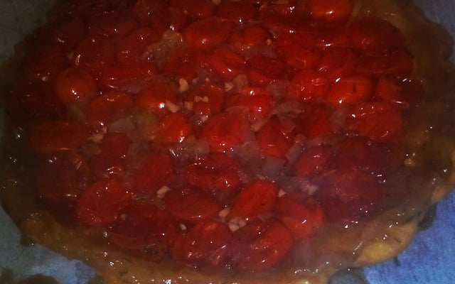 Tatin de tomates cerises chaudes