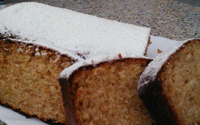 Cake à la Confiture d'Abricots, vanille & amandes