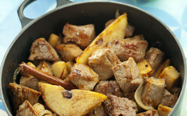 Veau aux coings et à la cannelle