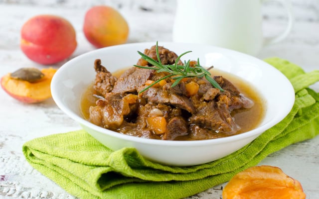 Tajine d'agneau aux épices et abricots