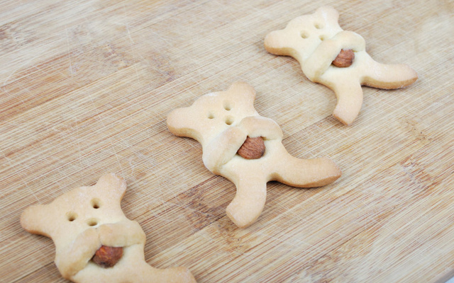 Petits biscuits nounours aux amandes