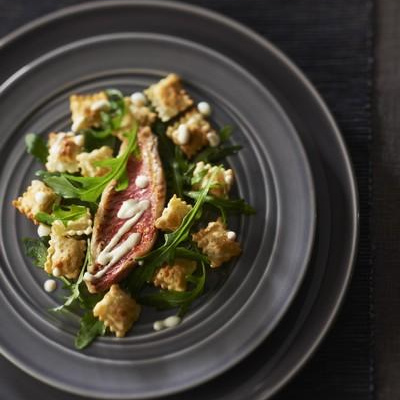 Rouget barbet, crème d'ail et Ravioles croustillantes au basilic