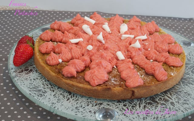 Tarte frangipane à la pistache et crème de fraises