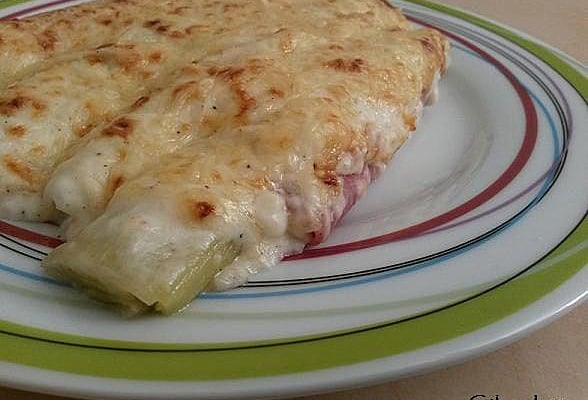 Poireaux roulés au jambon
