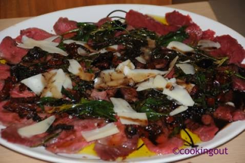 Carpaccio de bœuf au fromage de Brebis et sa sauce enchanteresse ou comment faire un carpaccio sans citron