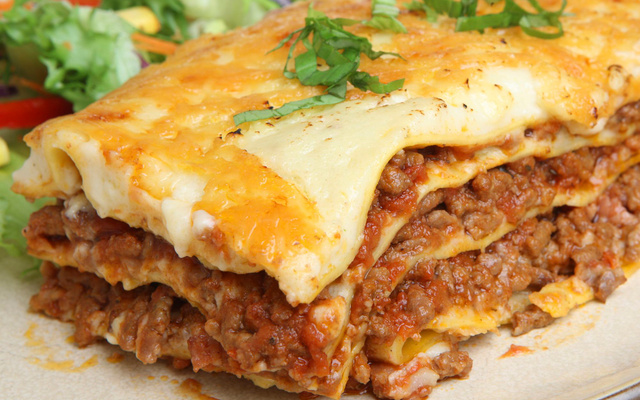 Lasagnes à la sauce bolognaise faite maison