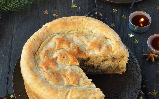 Tourte aux champignons, châtaignes et tofu fumé