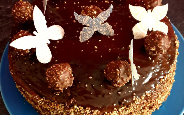 Ferrero Rocher cake
