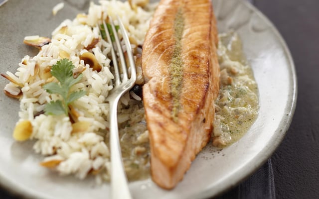 Pavé de Saumon écossais Label Rouge au curry vert et noix de cajou