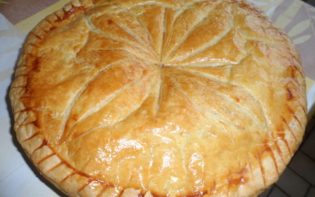 Galette des rois à la noisette et pépites de chocolat