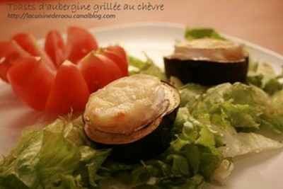 Toasts d'aubergine grillée au chèvre