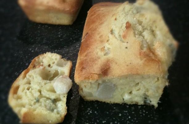 Cake à la poire et à la fourme d'Ambert