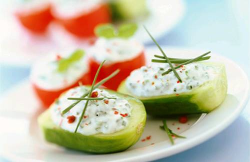 Concombre et tomates cerise farcies
