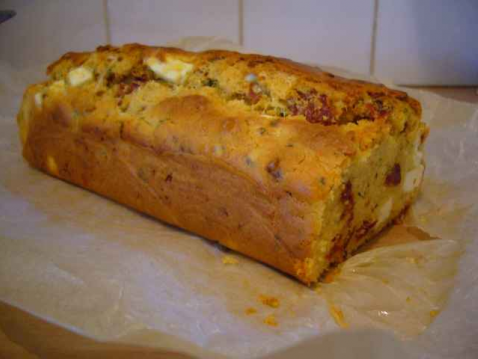 Cake aux lardons et olives