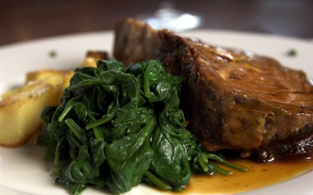Entrecôte au pesto d'amandes