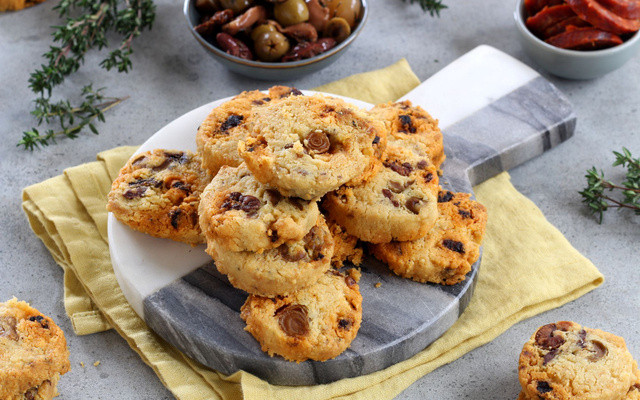 Sablés au chorizo et aux olives à la Provençale