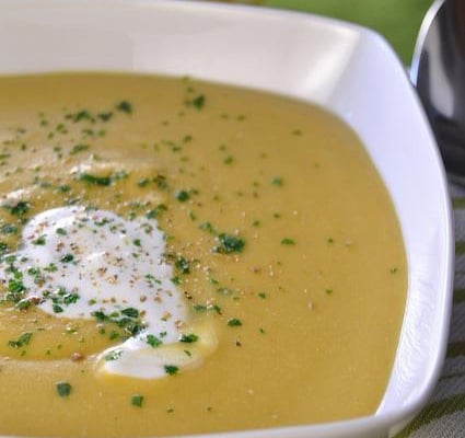 Soupe de nos montagnes : lentilles du Puy, comté et saucisse de Morteau
