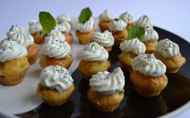 Mini cupcake courgette et crème de chèvre à la menthe