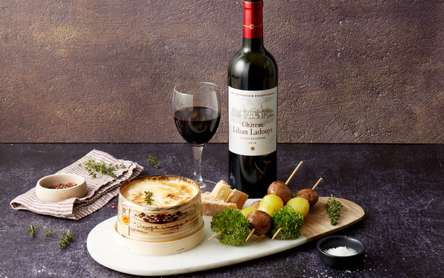 Mont d’or au four et ses brochettes de légumes