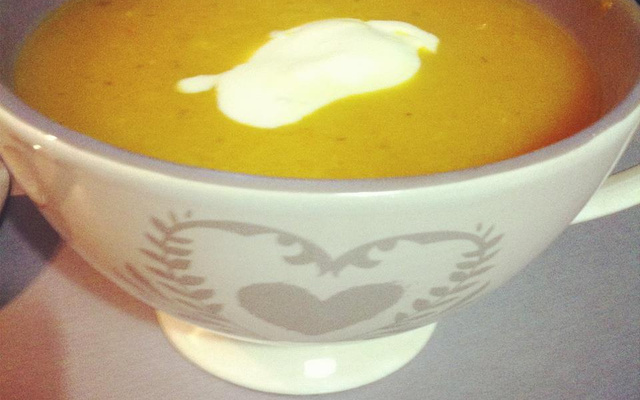 Soupe de potiron, courgettes, tomates et carottes