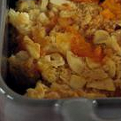 Tian d'abricots nappé de pâte sablée aux amandes