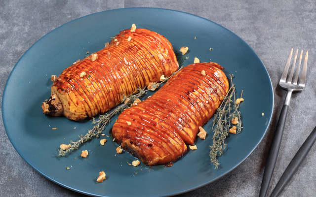 Courge Butternut rôtie au four façon hasselback