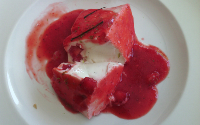 Panna cotta au coulis de fraises