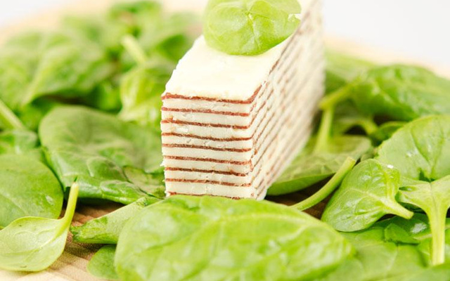 Millefeuille de Cantal entre-deux et jambon d'Auvergne