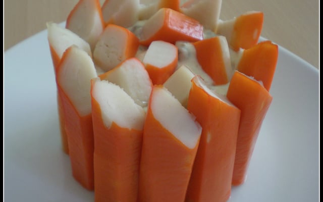 Charlotte aux bâtonnets de surimi et macédoine de légumes