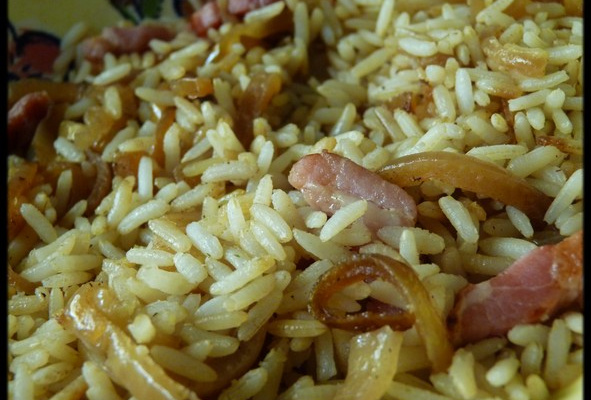 Riz complet à l'oignon