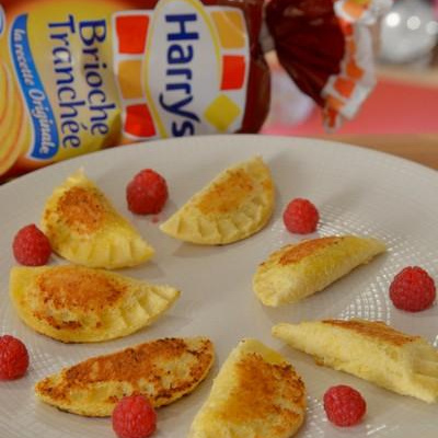 Chaussons aux amandes à la framboise