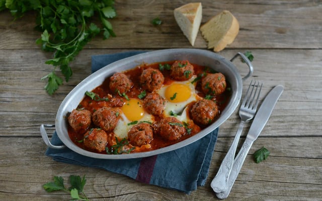 Boulettes de kefta aux oeufs