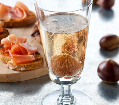 Cocktail au marron glacé et tranches de pain tomate et ail au jambon Serrano