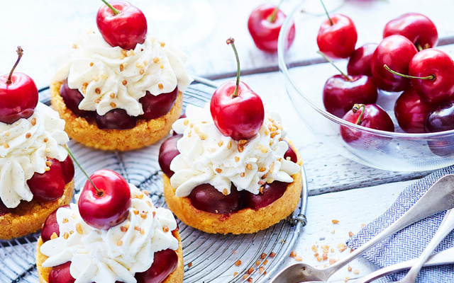 Tartelettes aux cerises de nos régions et crème de Mascarpone